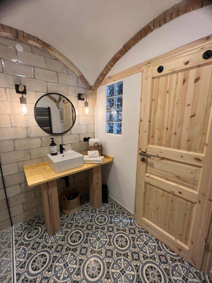 Apartment Q 1825